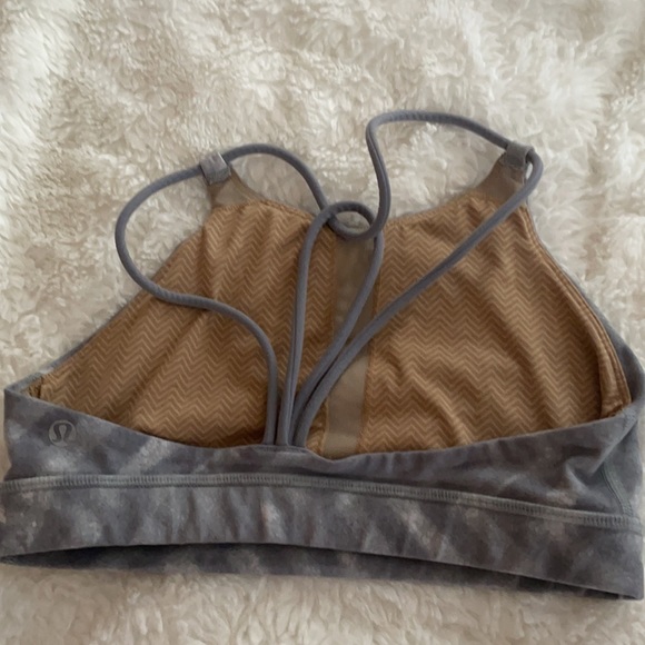 Lulu lemon sports bra - Picture 2 of 2